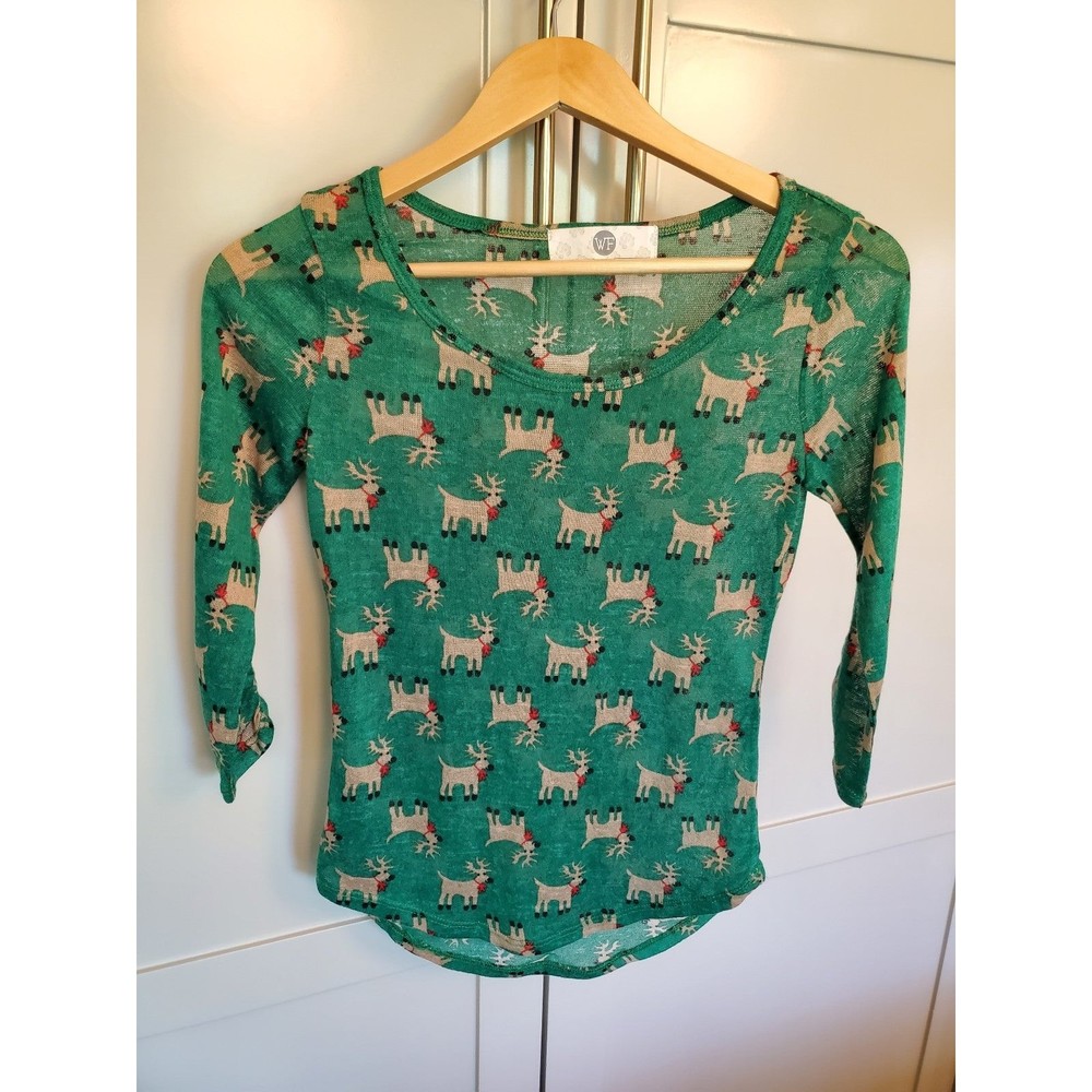 WF- Women's Christmas Top - Sz S